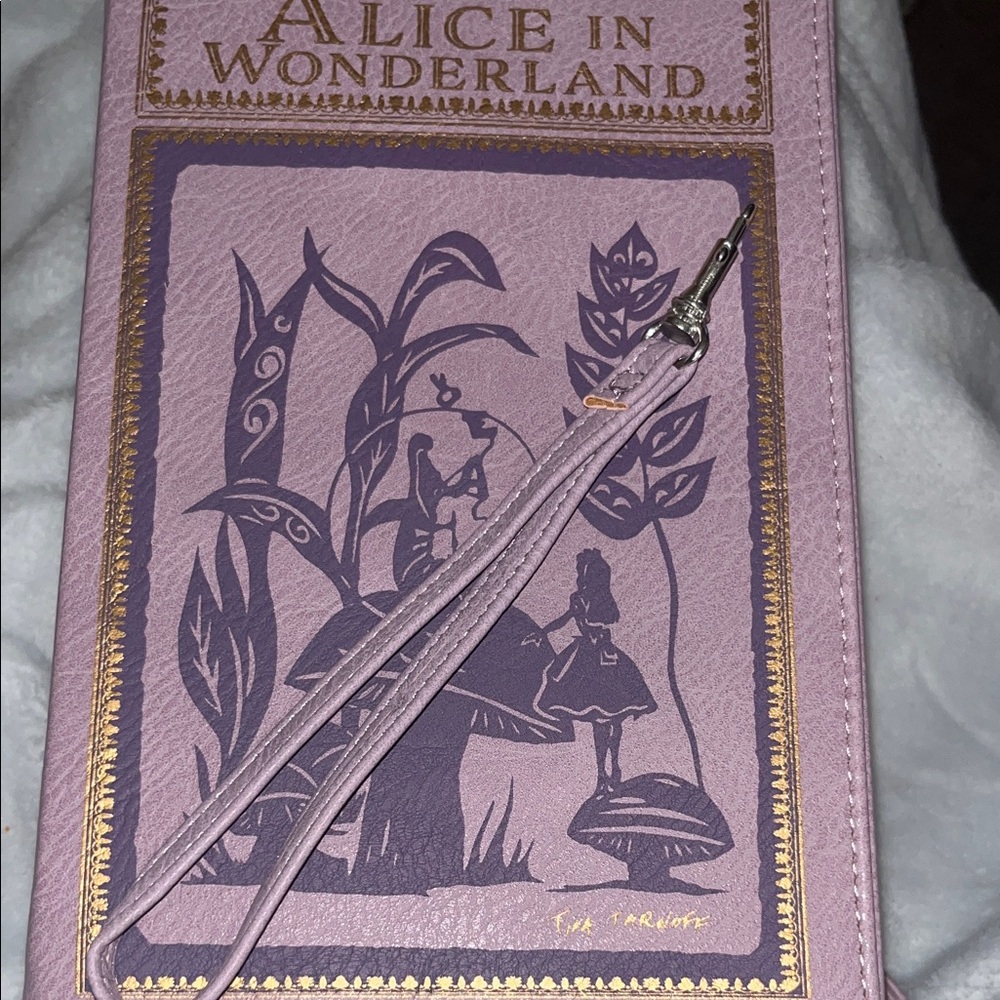 Alice in Wonderland Crossbody/Wristlet Purse NWOT - Picture 9 of 9